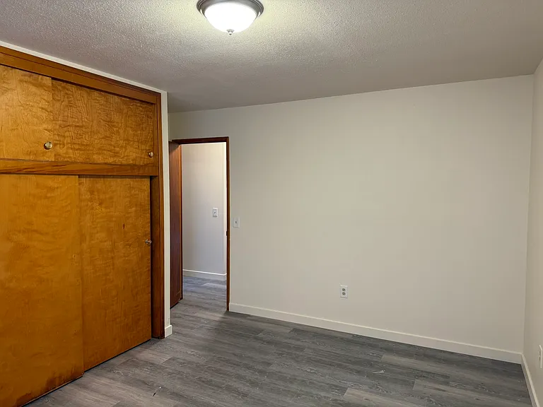 1337 SW Foundry St #B — Photo 6