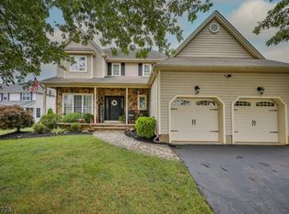 51 Buckley Hill Dr, Phillipsburg, NJ 08865