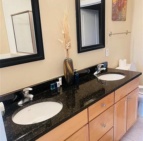 799 Hammond Dr — Photo 8