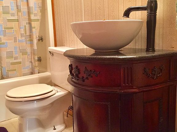 5th image of 163 Johnston Ln