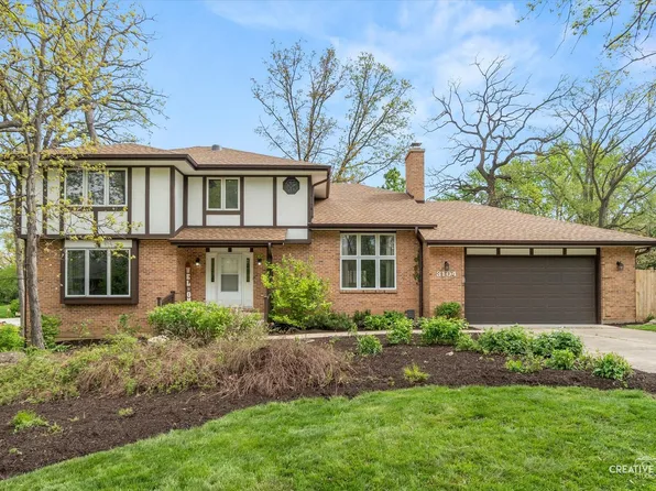 3104 Whispering Oaks Ln, Woodridge, IL 60517