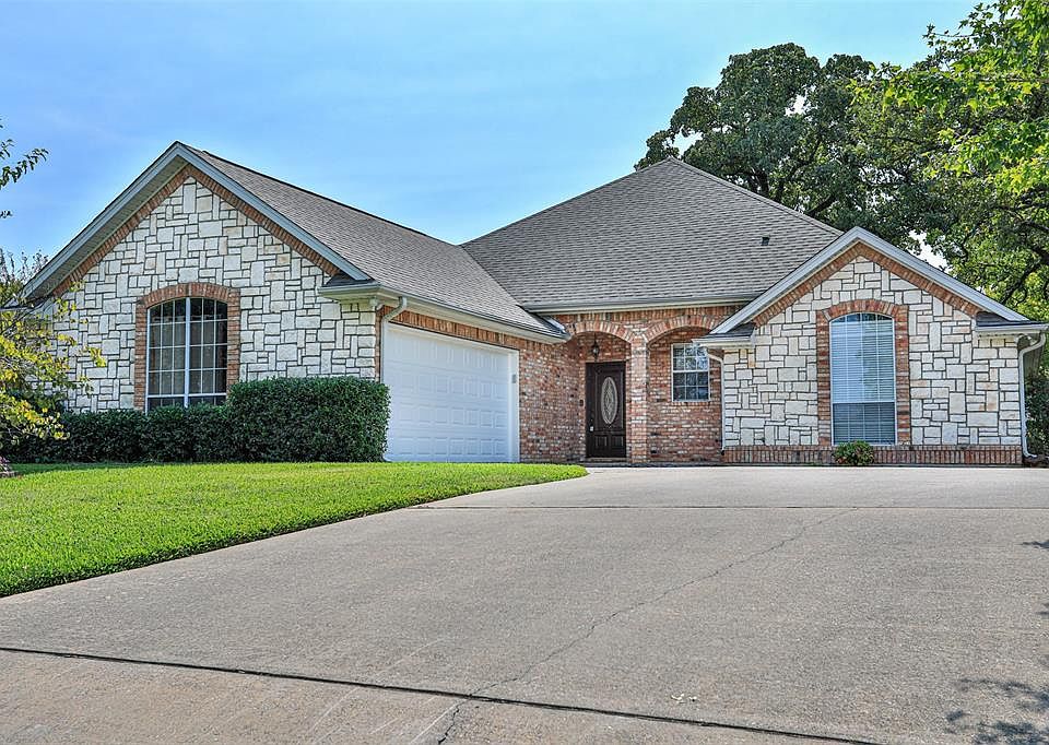 1st image of 101 Noweta Pl