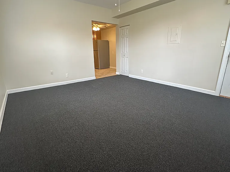 217 19th St NE #2 — Photo 8