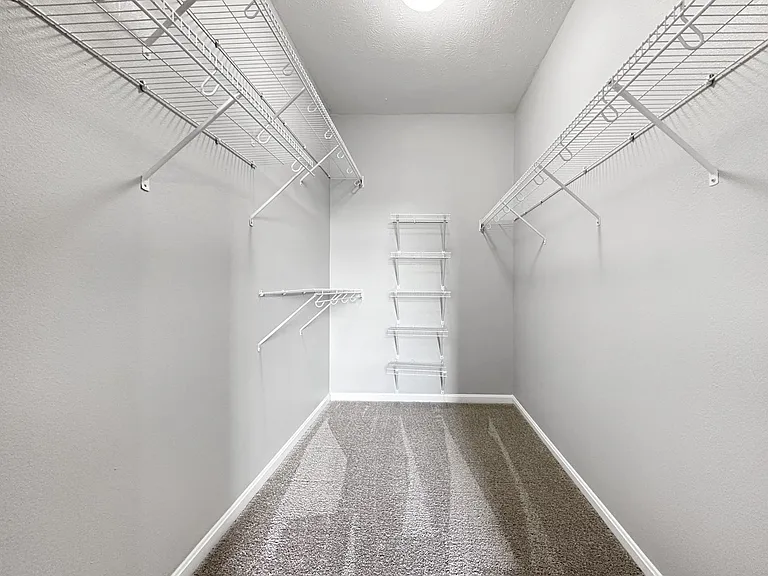 Beaver Creek Apartments — Photo 34
