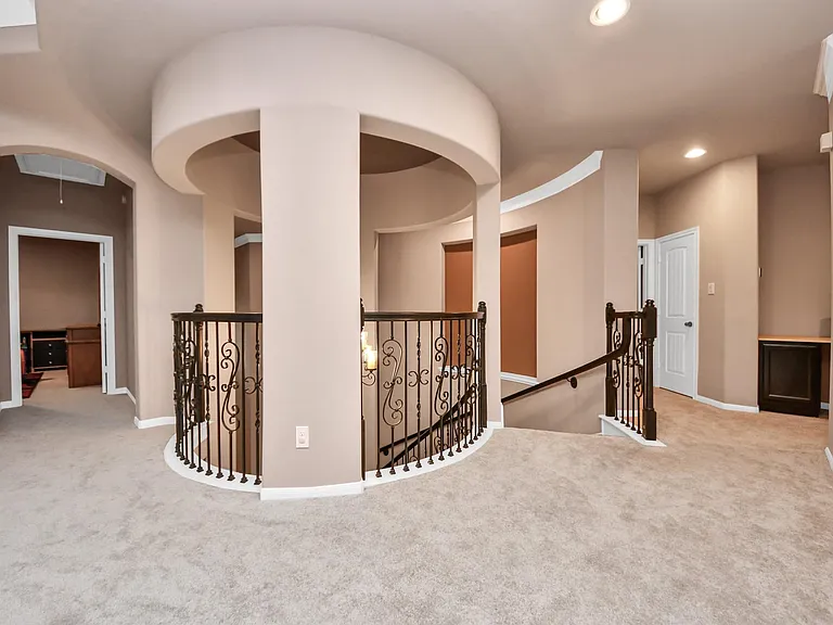 2895 Ragusa Ln — Photo 45