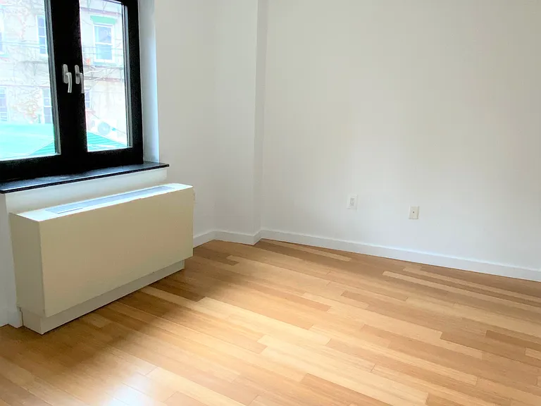 349 Metropolitan Ave #2G — Photo 7