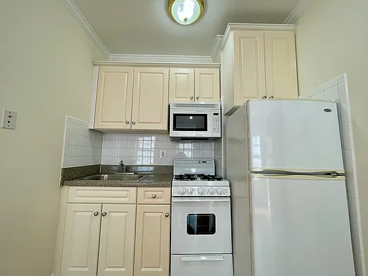 Rented by Building Equity Real Estate LLC | media 14