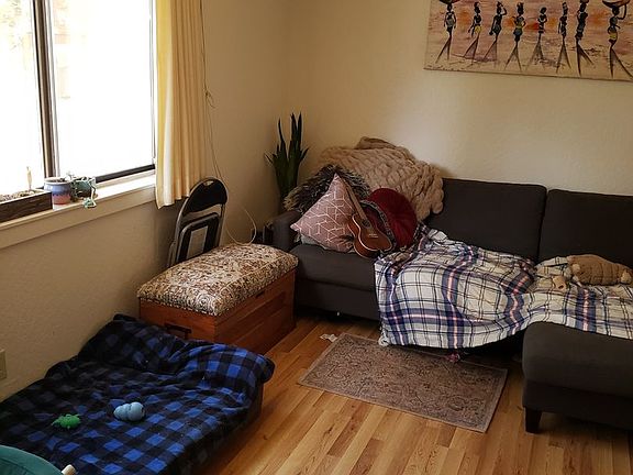 4th image of 9901 N Lake Blvd #C