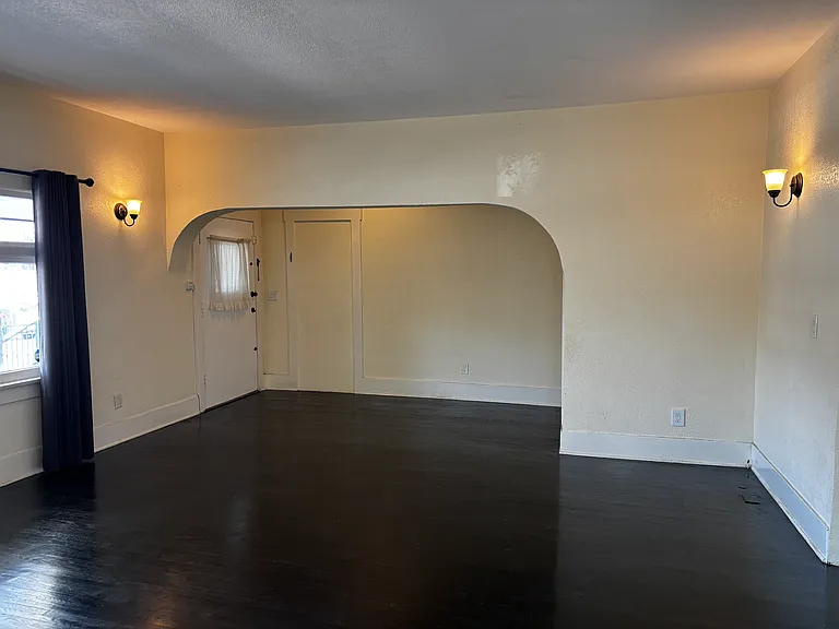 428 S Chicago St — Photo 6