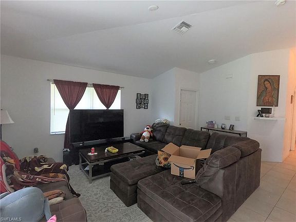 4th image of 2416 Lola Ave