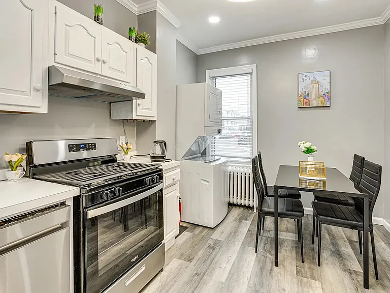 77 Laidlaw Ave #3 — Photo 14
