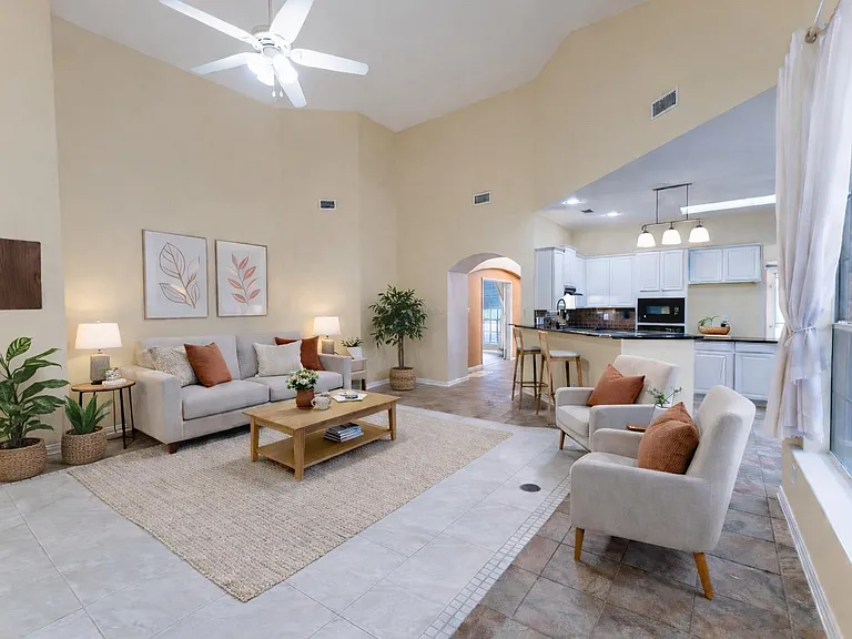 672 Channel Ridge Dr — Photo 2