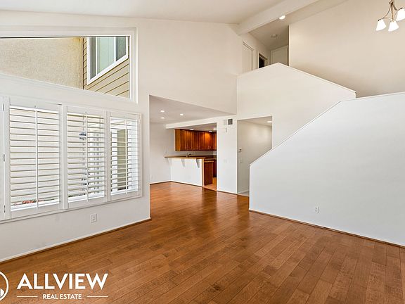 3rd image of 445 Deerfield Ave