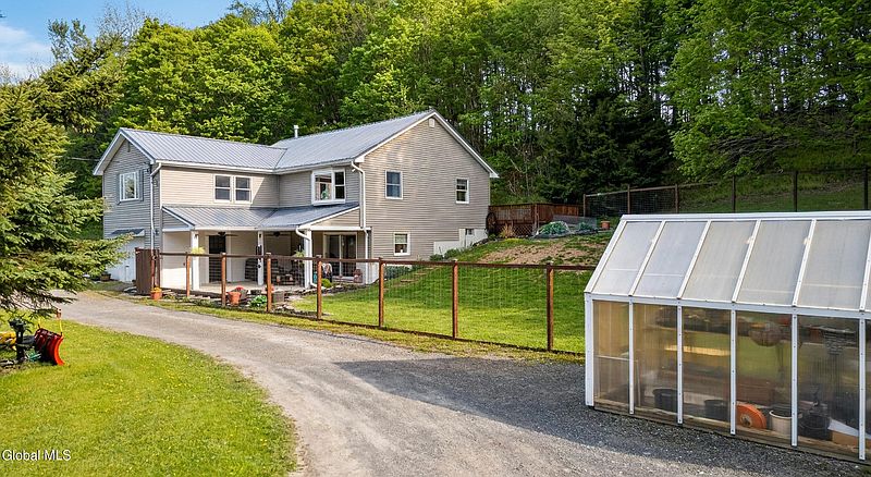 3rd image of 164 Zellner Road