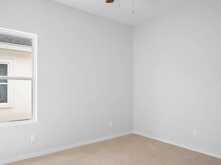 504 N Emerald Ave #1 — Photo 8