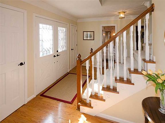 2nd image of 928 Copperwood Dr