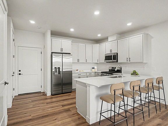 5th image of 5174 Stonewall St
