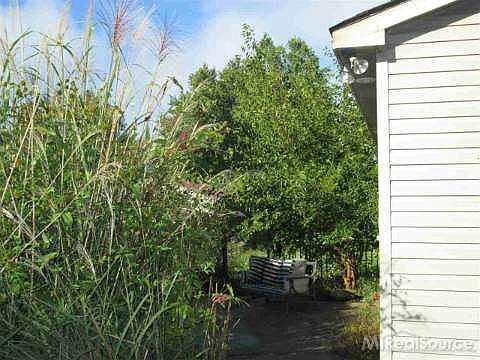 5th image of 451 Marian Ave