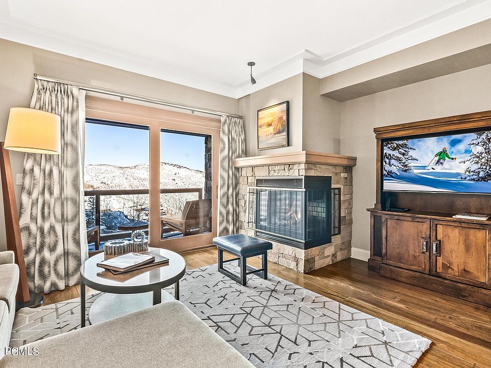 1st image of 2300 Deer Valley Dr E #316