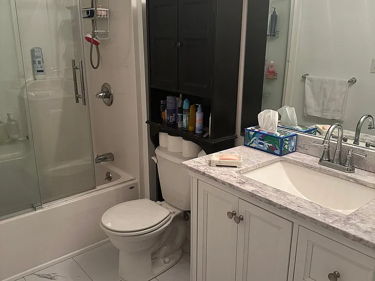 111 Blaine St #C — Photo 4