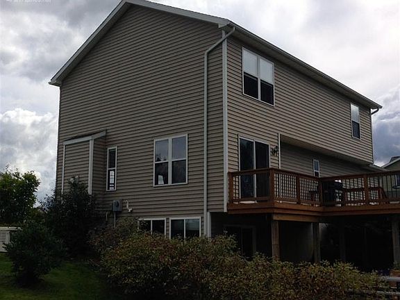 3rd image of 4381 Pondview Dr