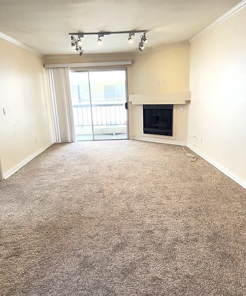 5540 Owensmouth Ave #215 — Photo 3