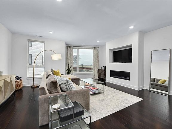 5th image of 1232 W 70th St