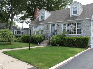 52 Barnsdale Rd, East Providence, RI 02914