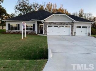 75 Raptor Dr, Smithfield, NC 27577