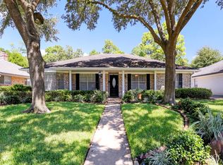 1126 Bethlehem St, Houston, TX 77018