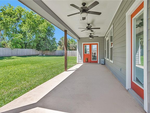 4th image of 291 Berkley Dr