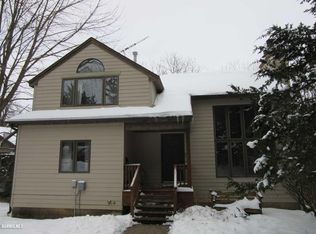 205 Blackhawk Dr, Galena, IL 61036