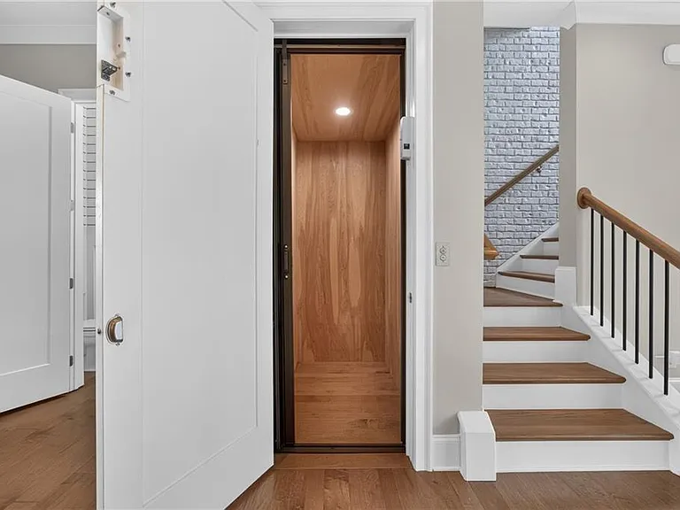 124 W Wieuca Rd NE — Photo 23