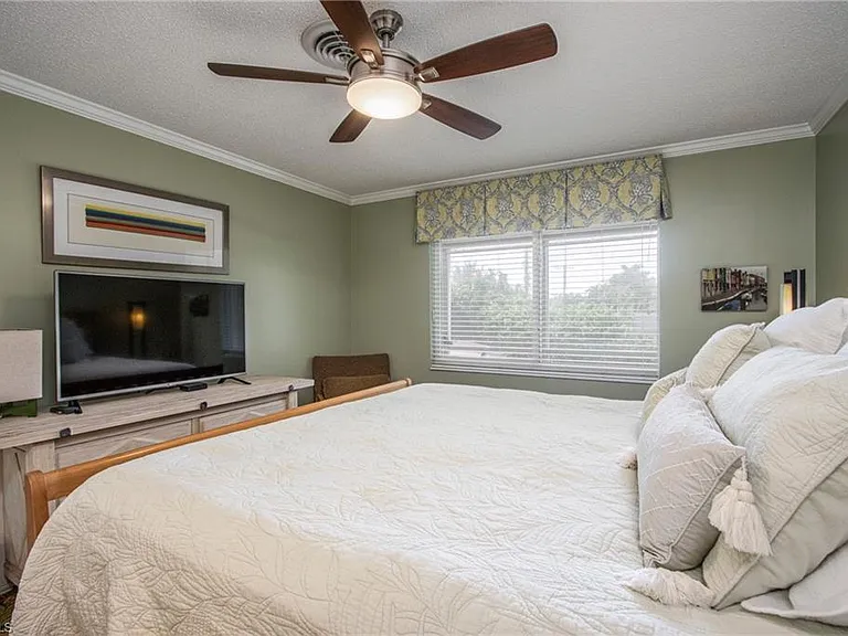 820 Ketch Dr #8 — Photo 11