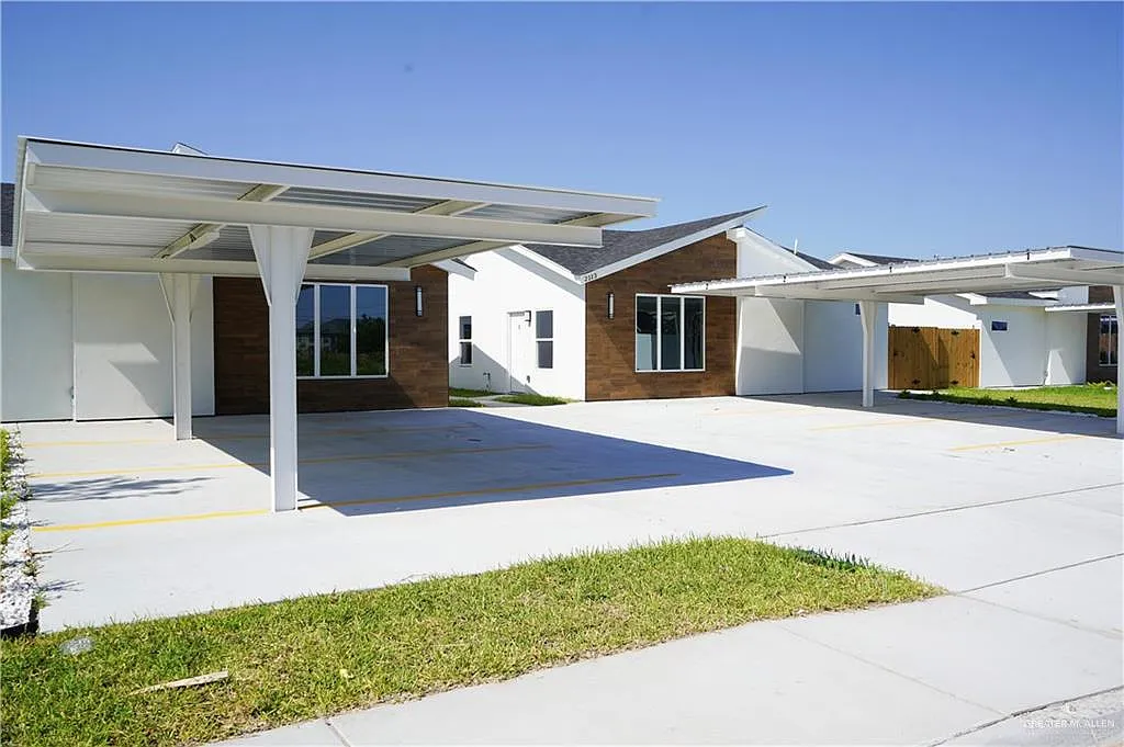 2 bed, 2.0 bath, 944 sqft, $1,225 — Photo 1