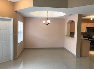 721 SW 107th Ave #2210, Hollywood, FL 33025