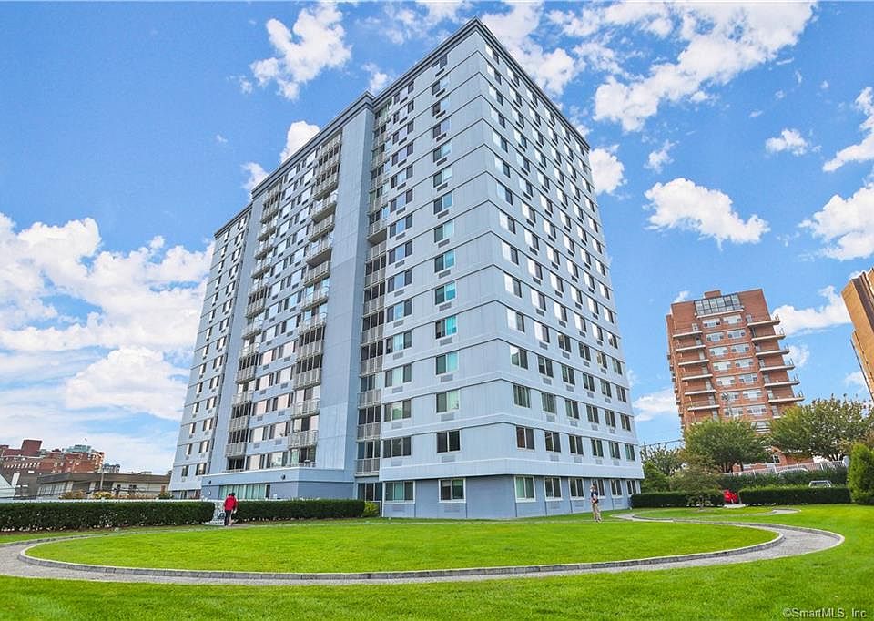 1st image of 1 Strawberry Hill Ave #9D