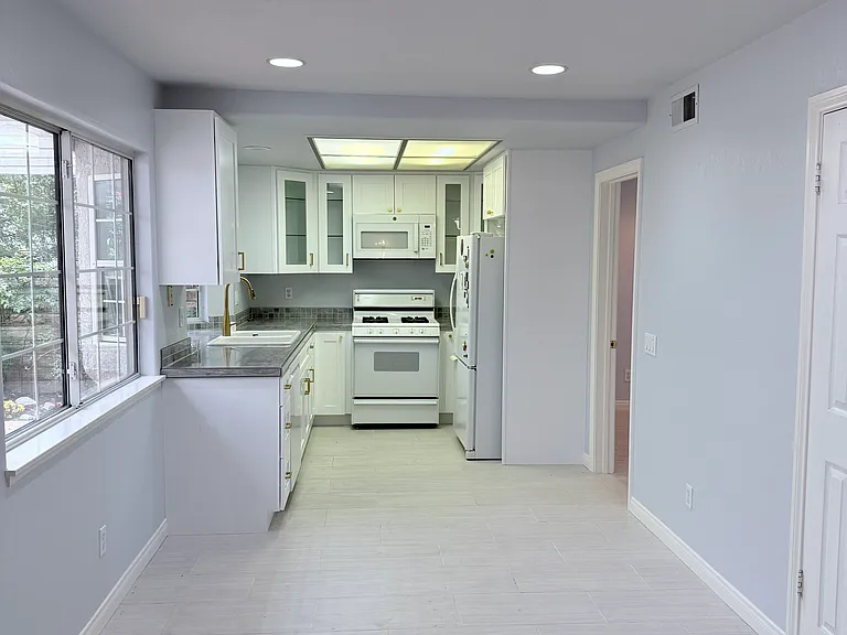 10000 Limerick Ave — Photo 10