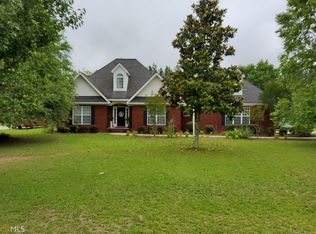 9058 Oakfield Dr, Statesboro, GA 30461