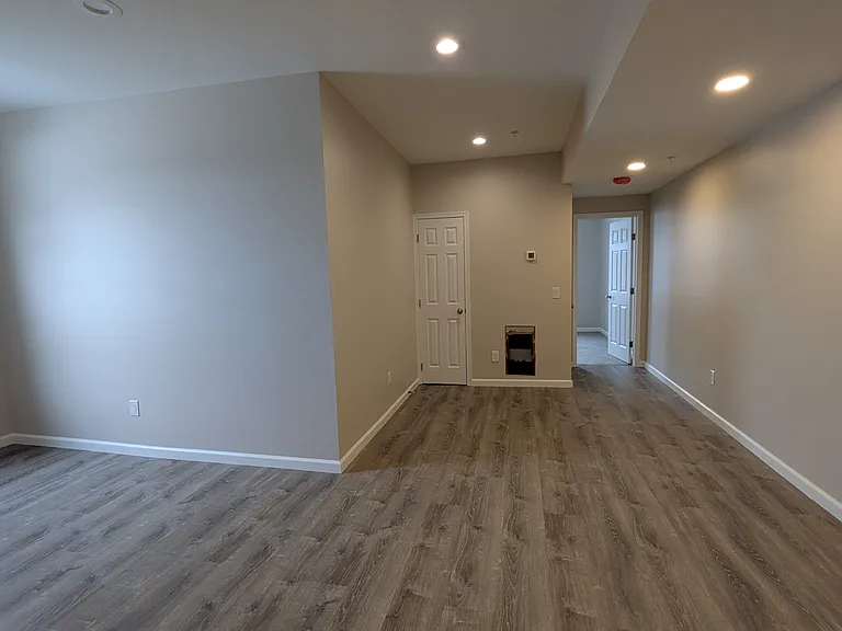 Breakfast area/dining room/living room