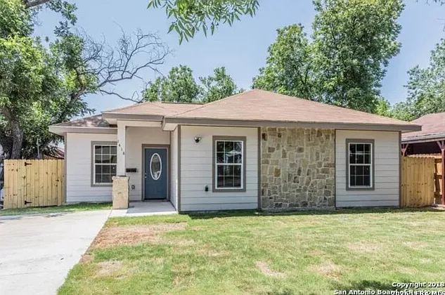 3 bed, 2.0 bath, 1304 sqft, $1,700 — Photo 1