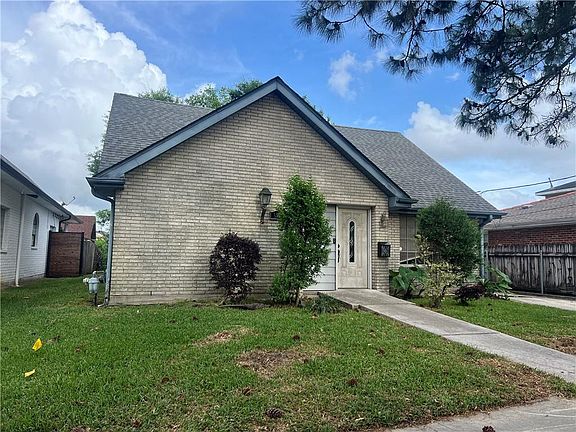 2nd image of 3909 Wanda Lynn Dr