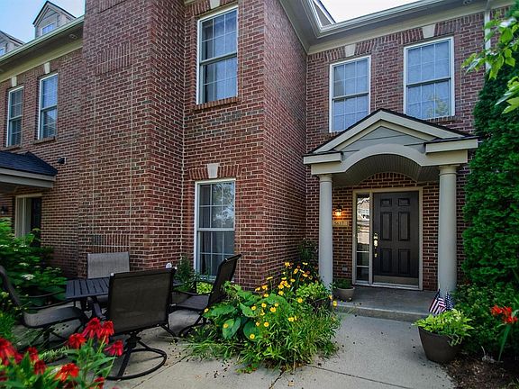 3rd image of 5637 Hampshire Ln