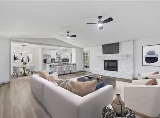135 Golden Hills Dr, Woodstock, GA 30189