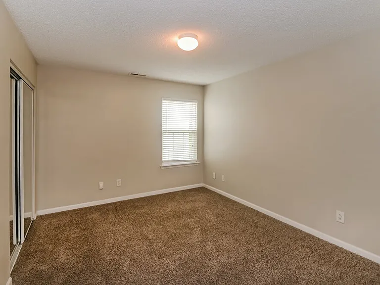 10606 Pickerel Ln — Photo 15