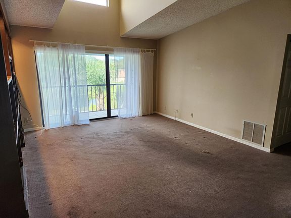 3rd image of 1107 Green Pine Boulevard #A3