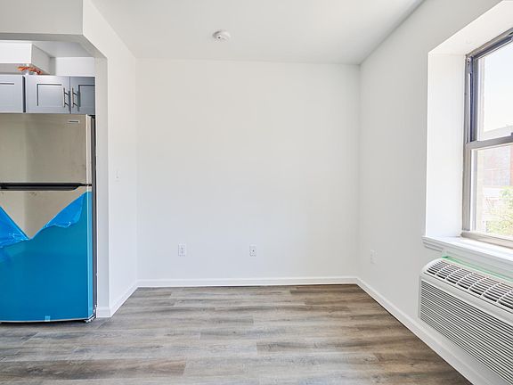 5th image of 851 E 167th St #4C