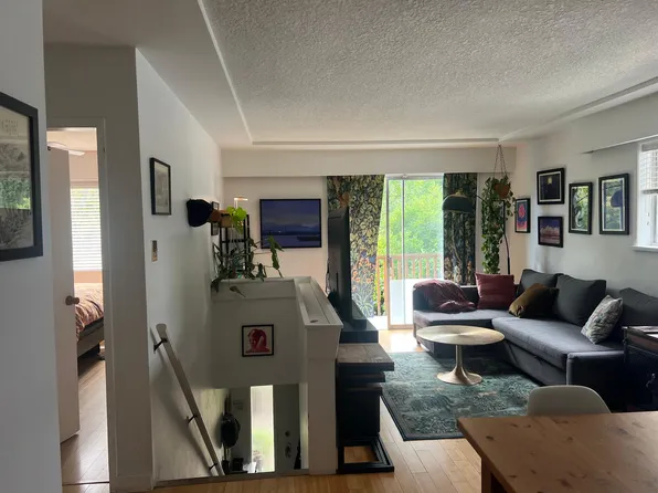 2129 William St, Vancouver, BC V5L 2S2