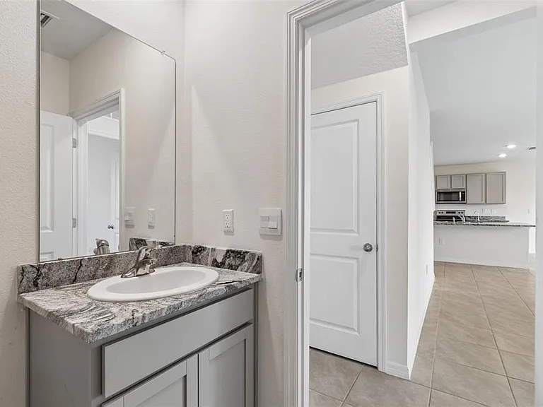 8454 Ender Hills Dr — Photo 32