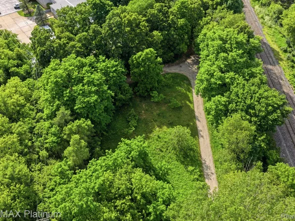 0 Henry St, Howell, MI 48843